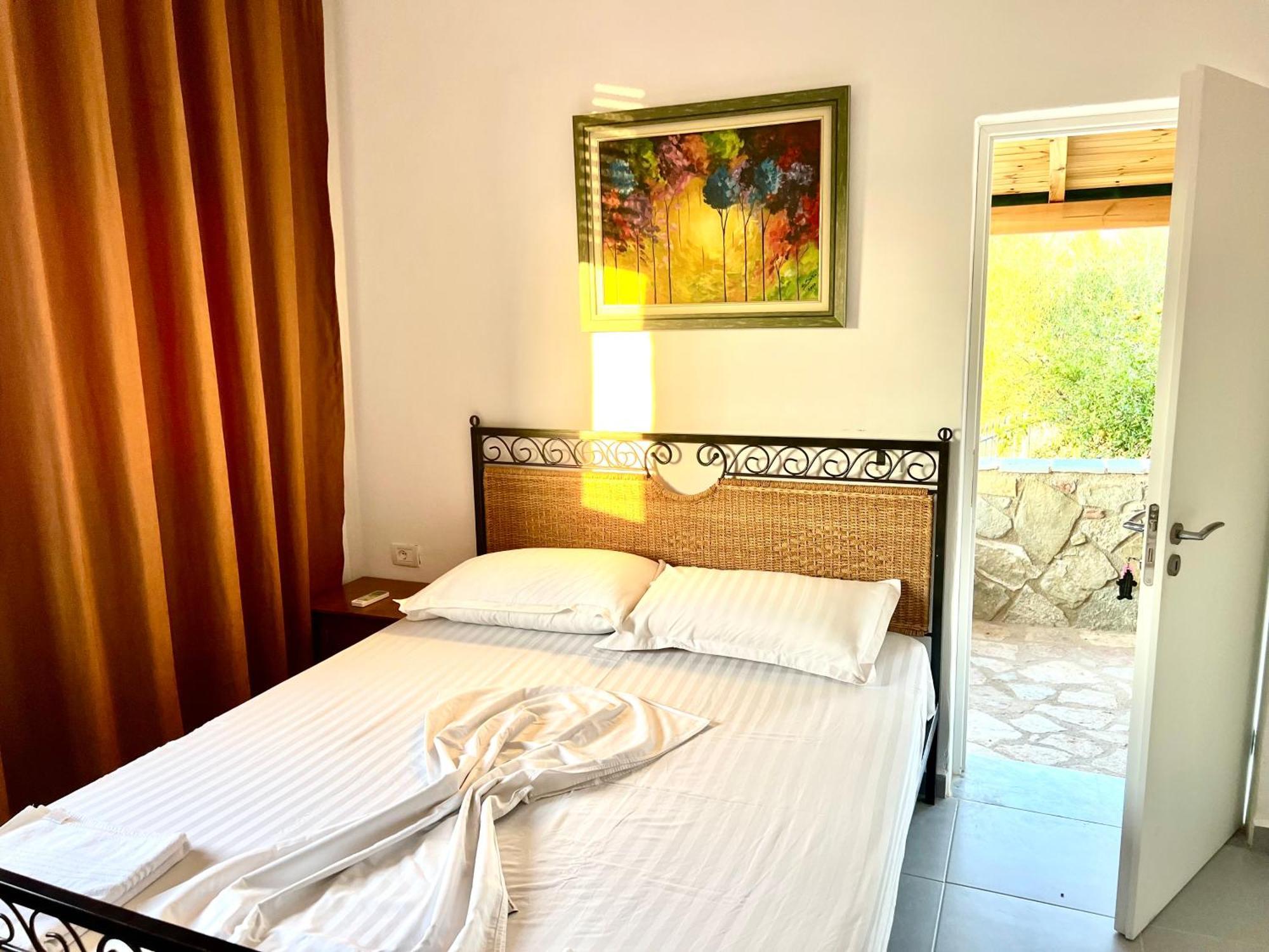 Jardin Miraculeux Hotel Himare Luaran gambar