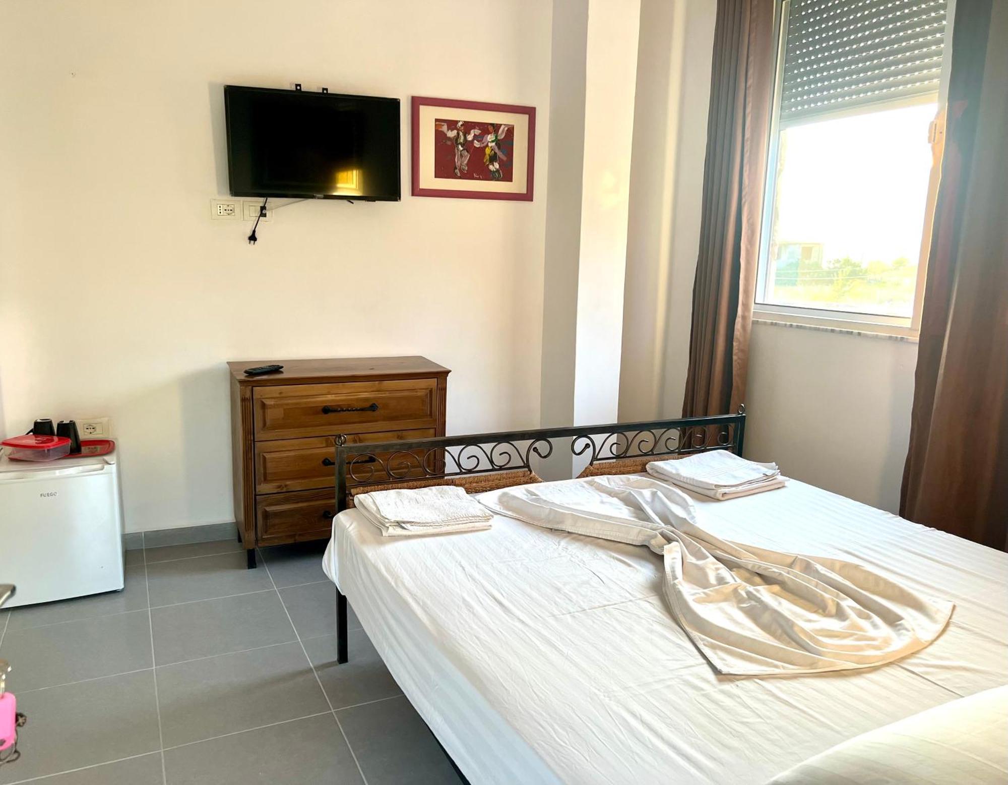 Jardin Miraculeux Hotel Himare Luaran gambar